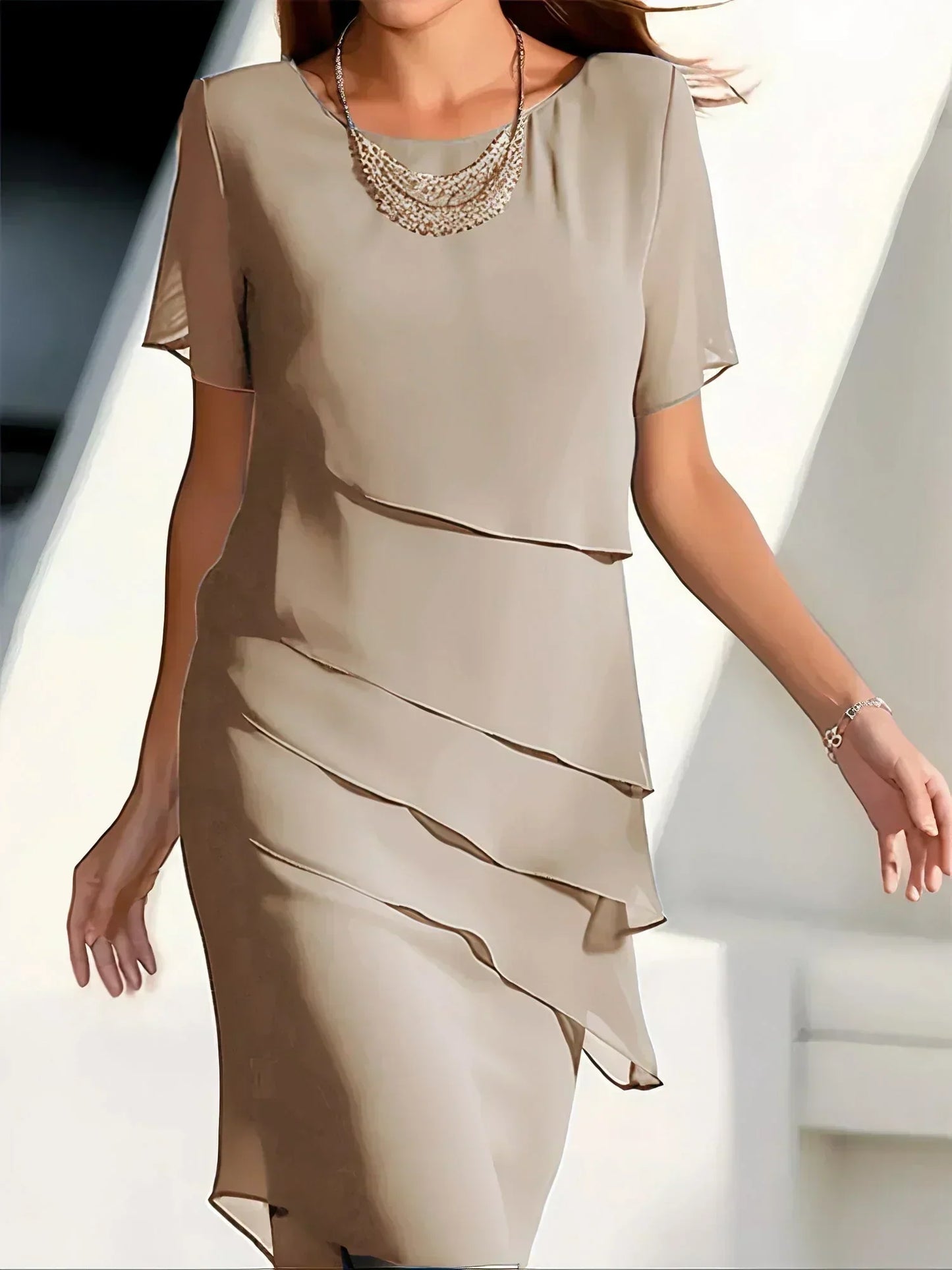 Elegante jurk - Damesjurk met korte mouwen en knielengte van chiffon-Hallo Susanne