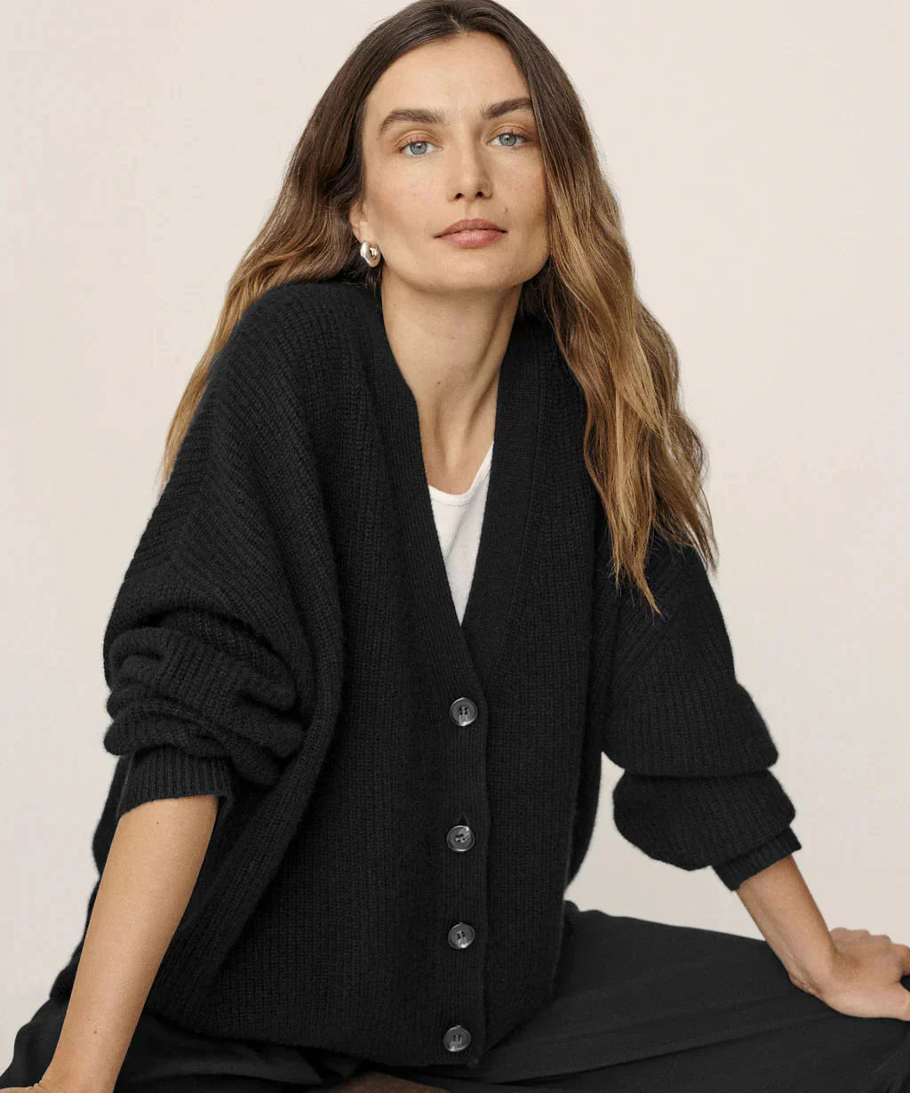 Oversized Vest - Damesvest met knoopsluiting en V-hals gebreid kasjmier-Hallo Susanne