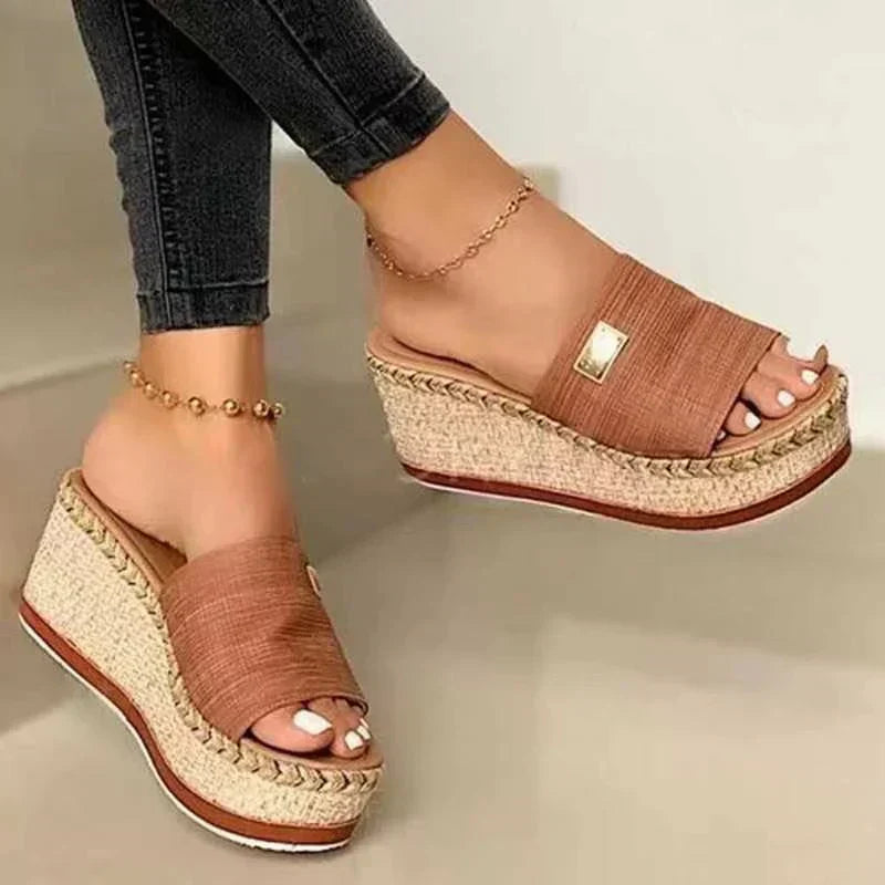 Platform Sandalen | Stro | Instappers | Platform slippers | Damessandalen-Hallo Susanne
