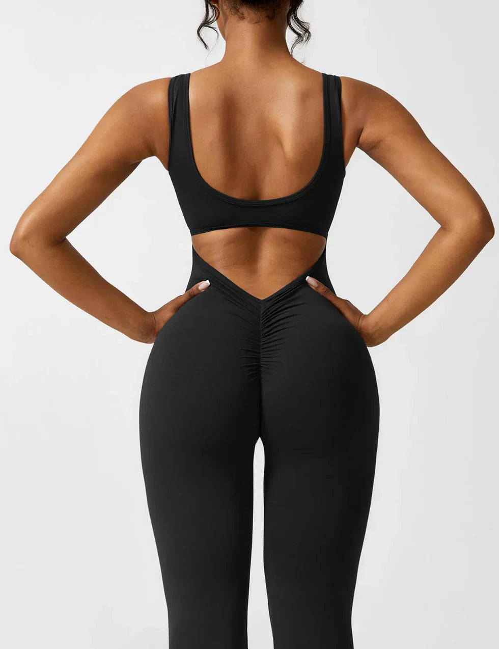 Trainings jumpsuit - Mouwloos uitlopende jumpsuit met Scrunch bips voor dames-Hallo Susanne