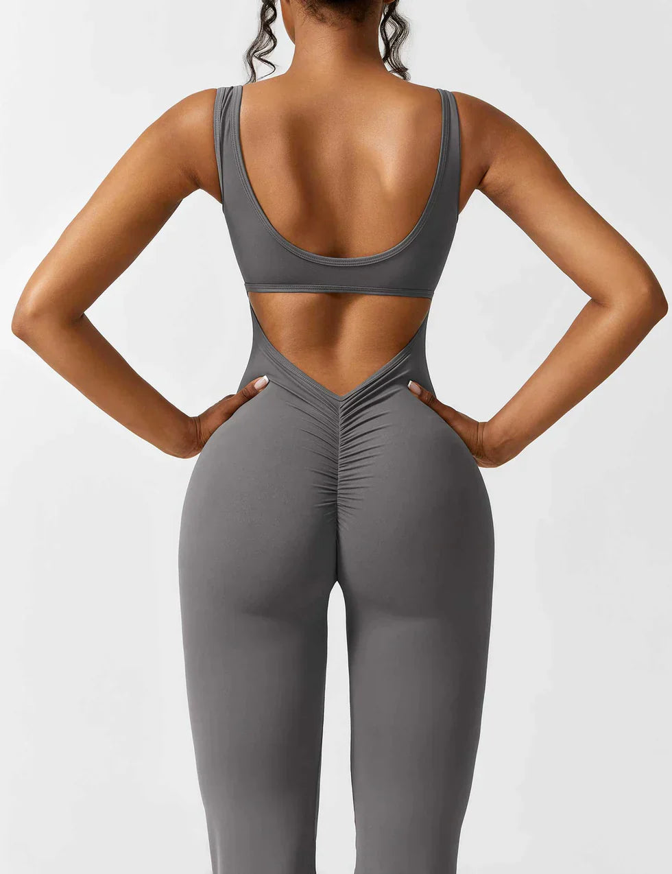 Trainings jumpsuit - Mouwloos uitlopende jumpsuit met Scrunch bips voor dames-Hallo Susanne