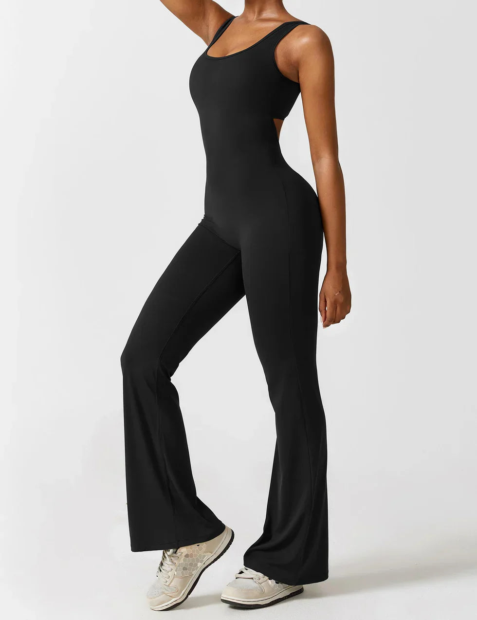 Trainings jumpsuit - Mouwloos uitlopende jumpsuit met Scrunch bips voor dames-Hallo Susanne