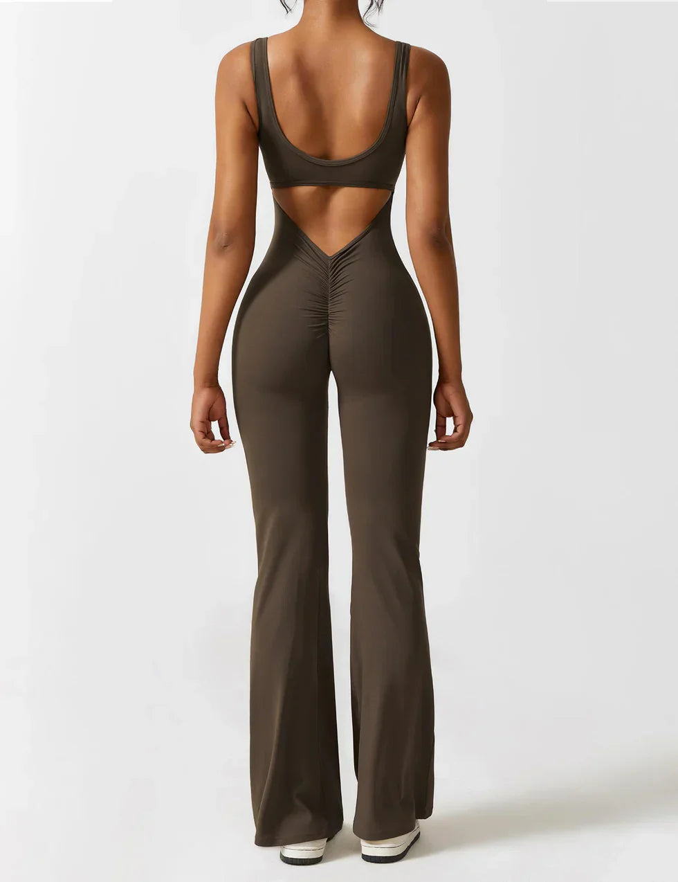 Trainings jumpsuit - Mouwloos uitlopende jumpsuit met Scrunch bips voor dames-Hallo Susanne