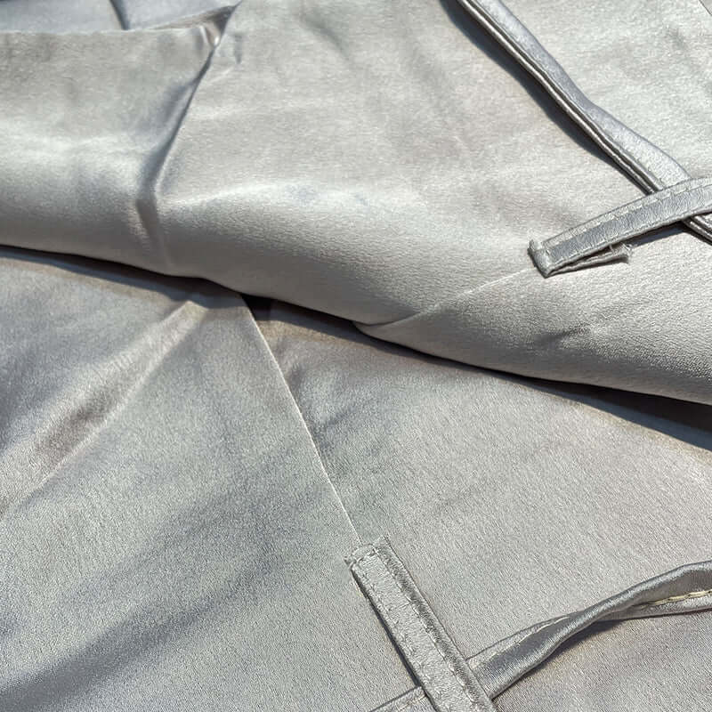Tweedelige set - Mouwloze satijnen broek en top voor dames-Hallo Susanne