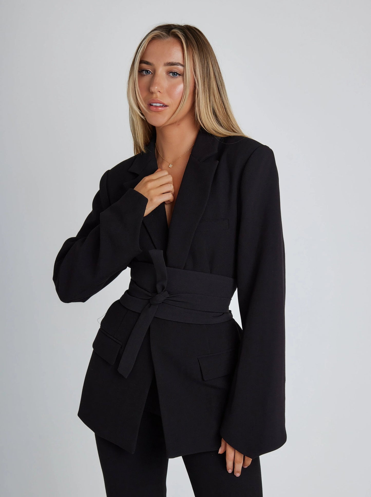 Blazer met ceintuur | Elegant | Klokmouwen | Slanke blazer | Blazer voor dames-Hallo Susanne
