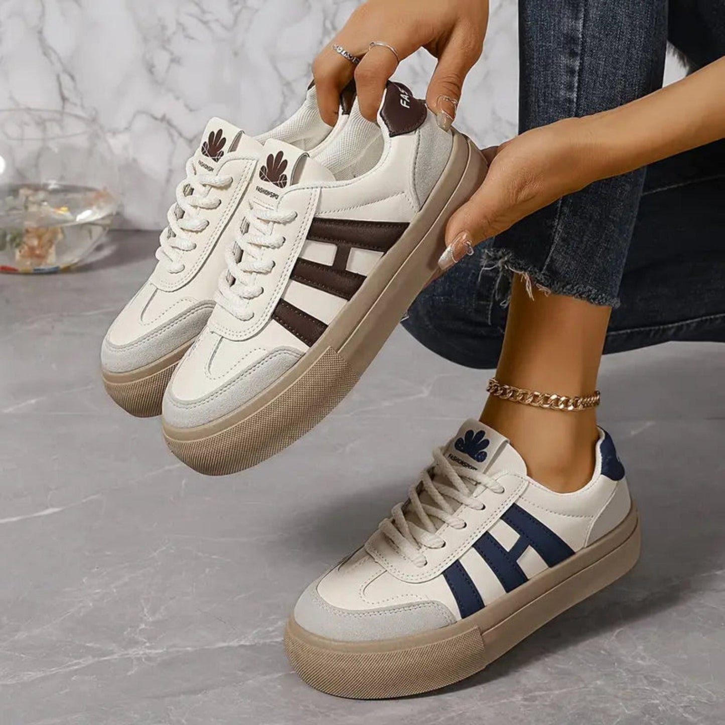 Dames Sneakers | 3 strepen | Vetersluiting | Witte sneakers | Damesschoenen-Hallo Susanne