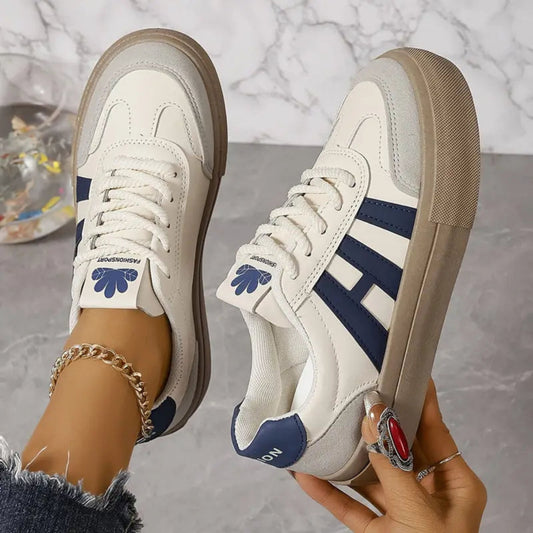 Dames Sneakers | 3 strepen | Vetersluiting | Witte sneakers | Damesschoenen-Hallo Susanne