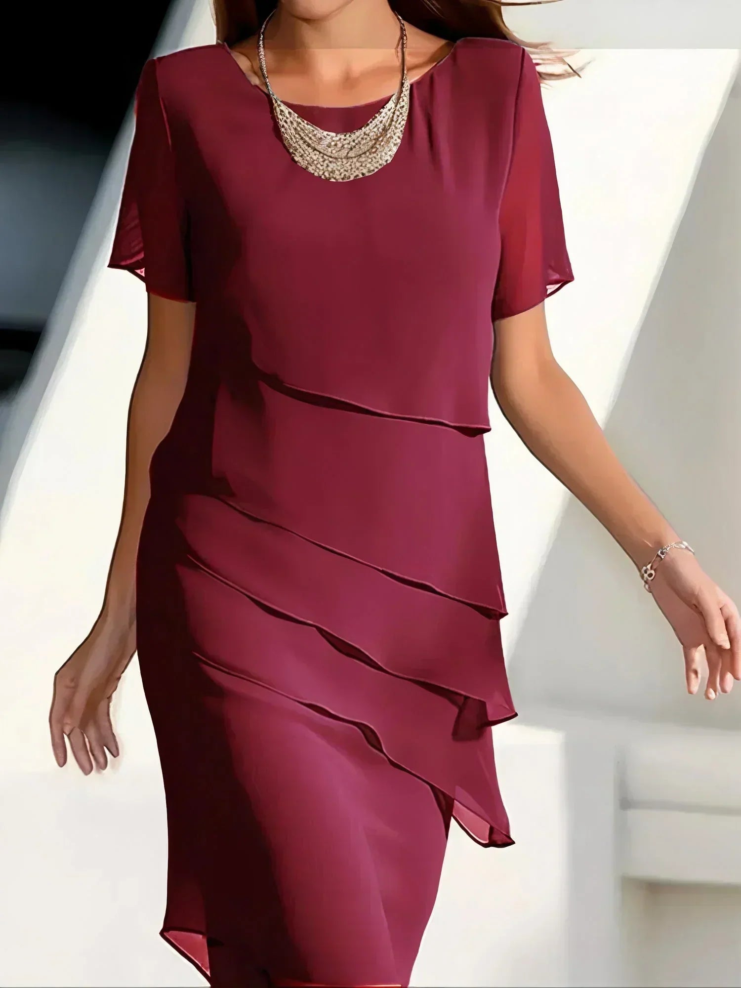 Elegante jurk - Damesjurk met korte mouwen en knielengte van chiffon-Hallo Susanne