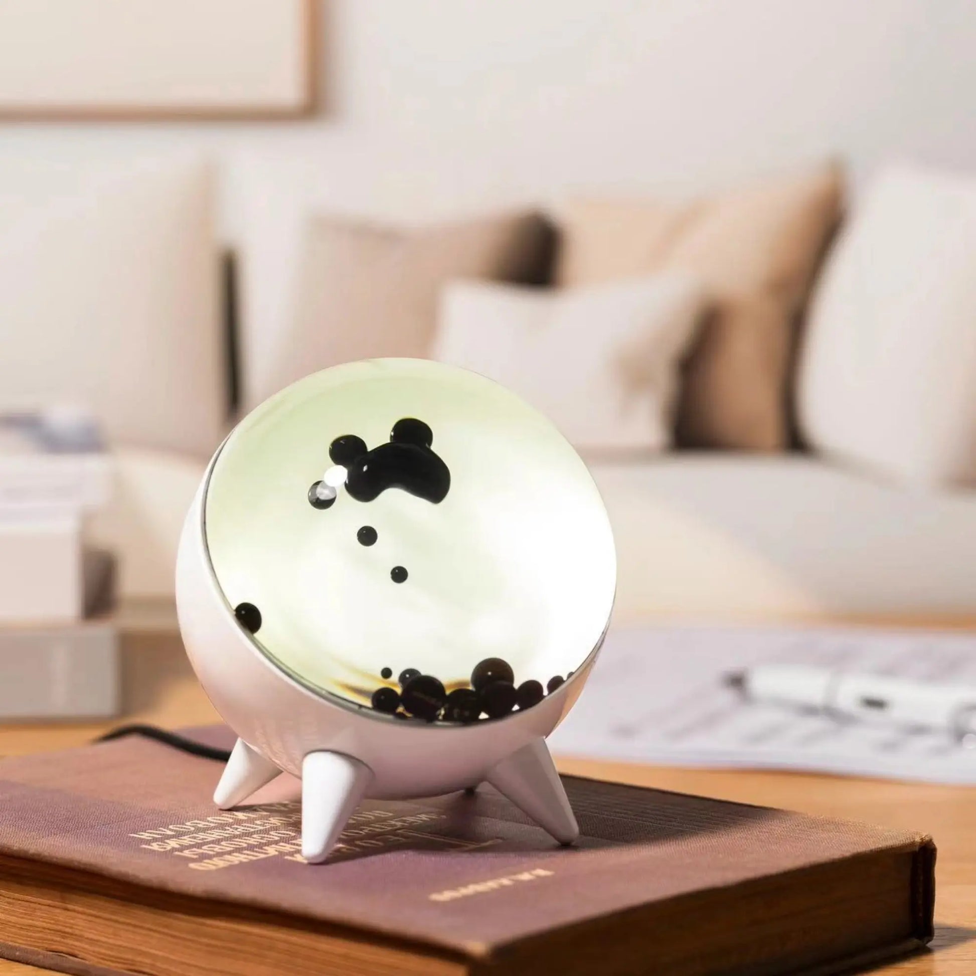 Ferromagnetische Vloeistof Luidspreker - Oplaadbaar - Tafellamp - Ferrofluid Lamp - Lavalamp-Hallo Susanne