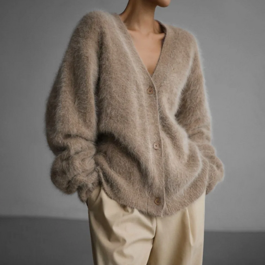 Fluffy vest - gebreid damesvest met oversized knoopsluiting-Hallo Susanne