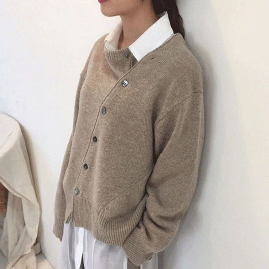 Gebreid vest - Gebreid damesvest met oversized knoopsluiting-Hallo Susanne