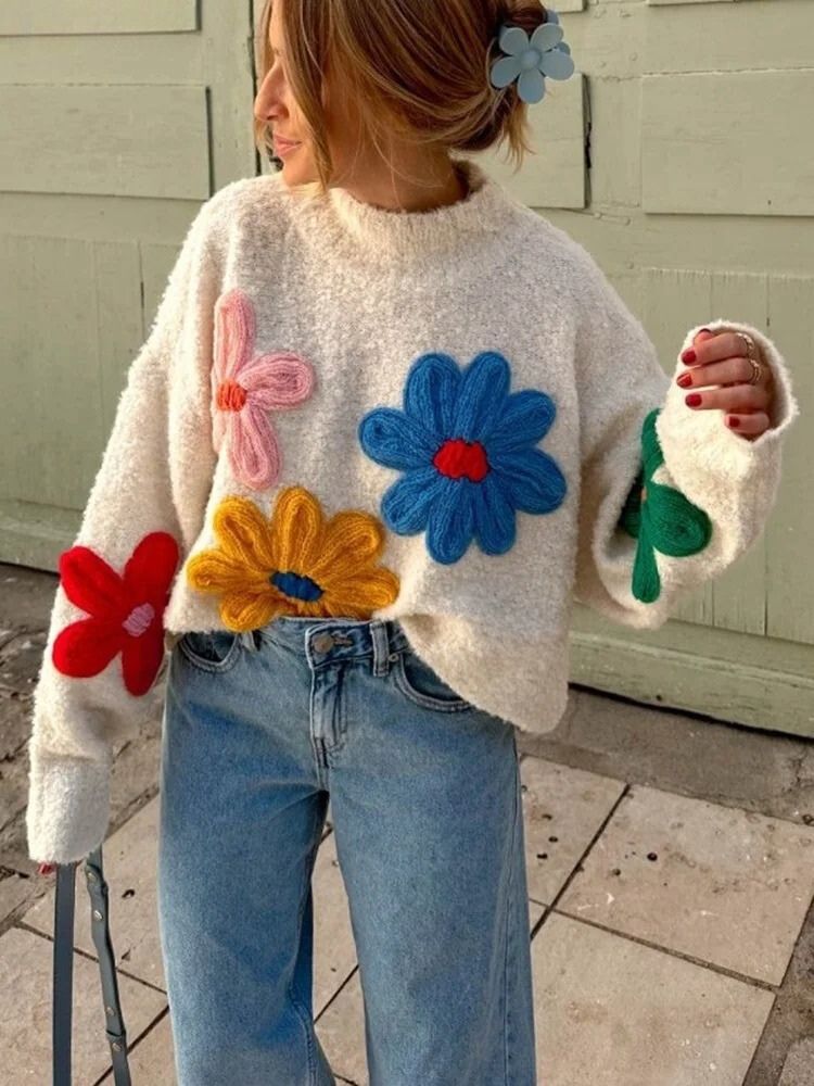 Gebreide trui - Trui met hoge hals en witte bloemen-Hallo Susanne