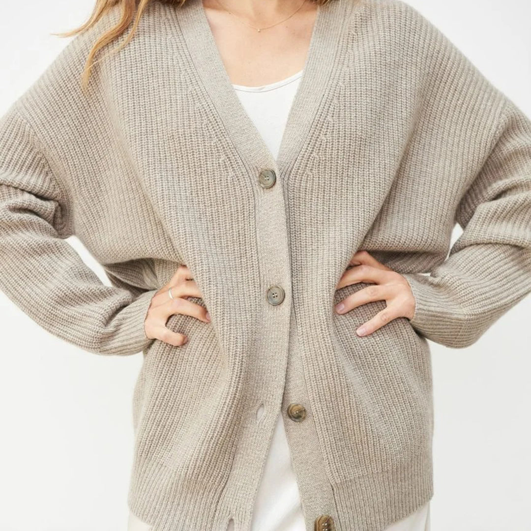 Kasjmier Vest - Oversized gebreid vest met V-hals voor dames-Hallo Susanne