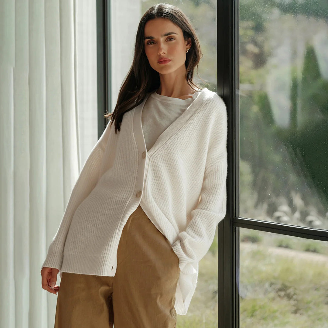 Kasjmier Vest - Oversized gebreid vest met V-hals voor dames-Hallo Susanne