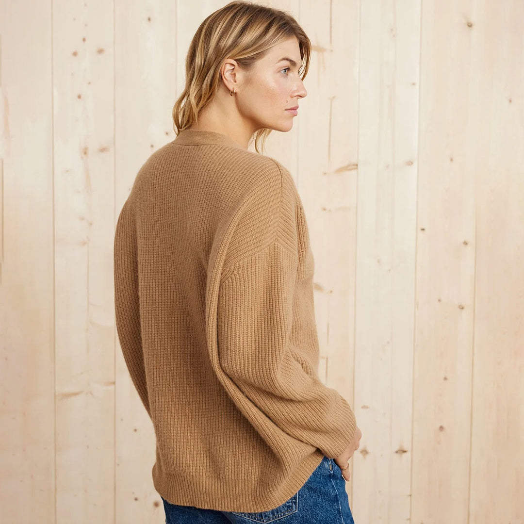 Kasjmier Vest - Oversized gebreid vest met V-hals voor dames-Hallo Susanne