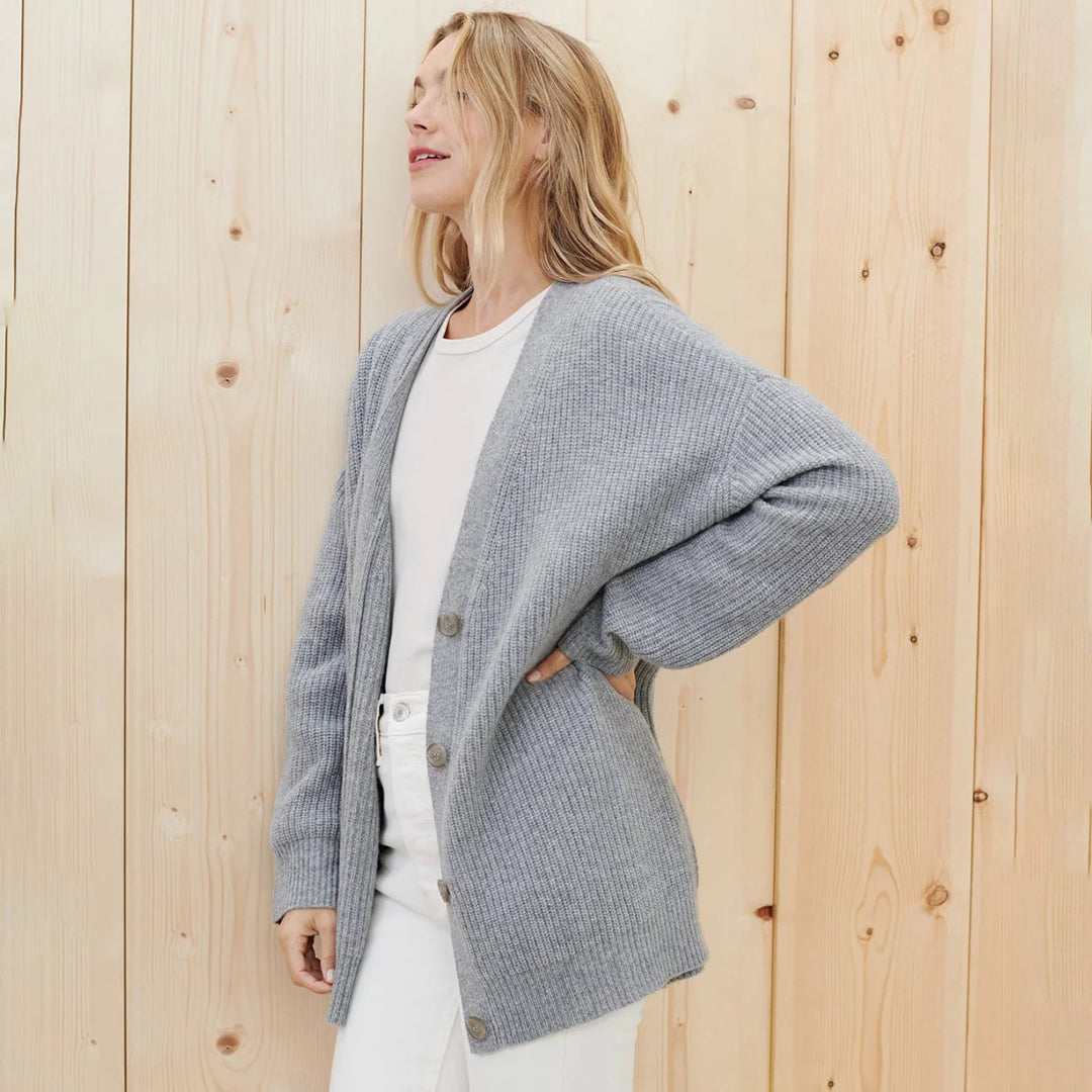 Kasjmier Vest - Oversized gebreid vest met V-hals voor dames-Hallo Susanne