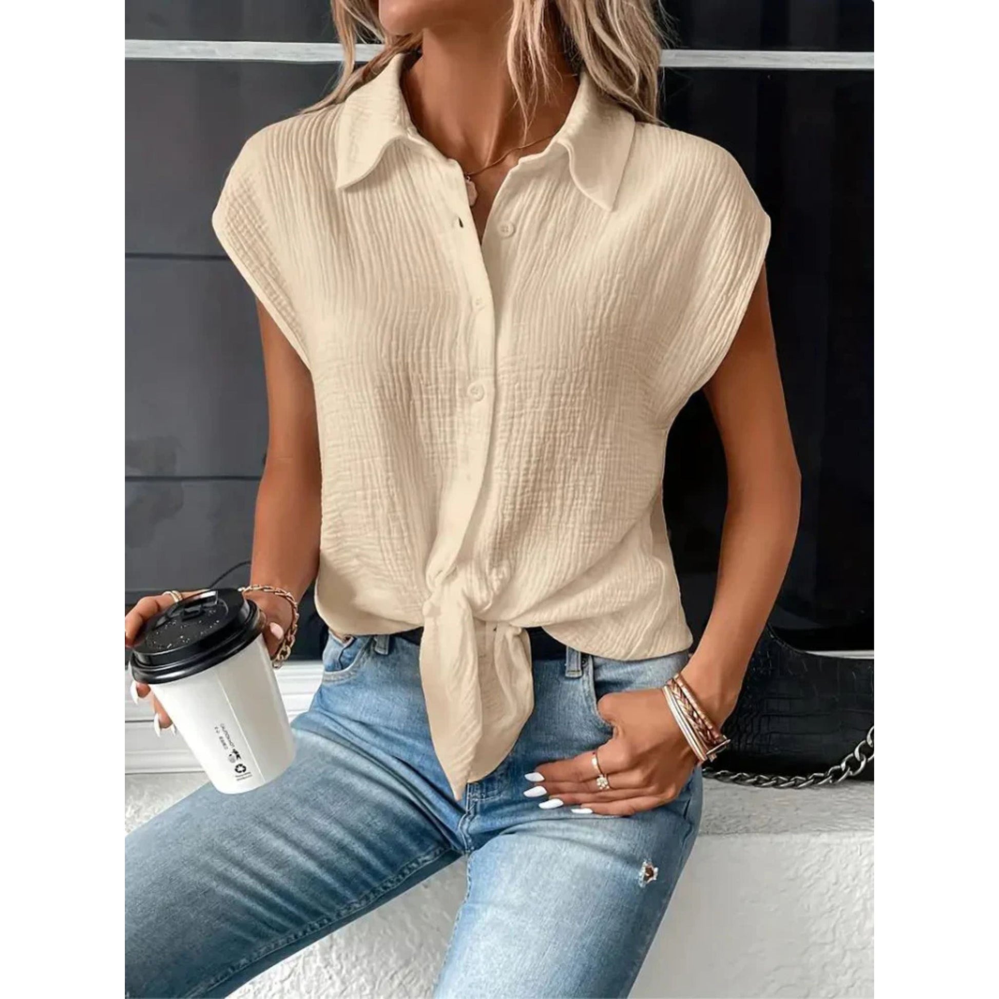 Korte Mouwen Blouse - Dames top met knopen en strik aan de voorkant voor de zomer-Hallo Susanne