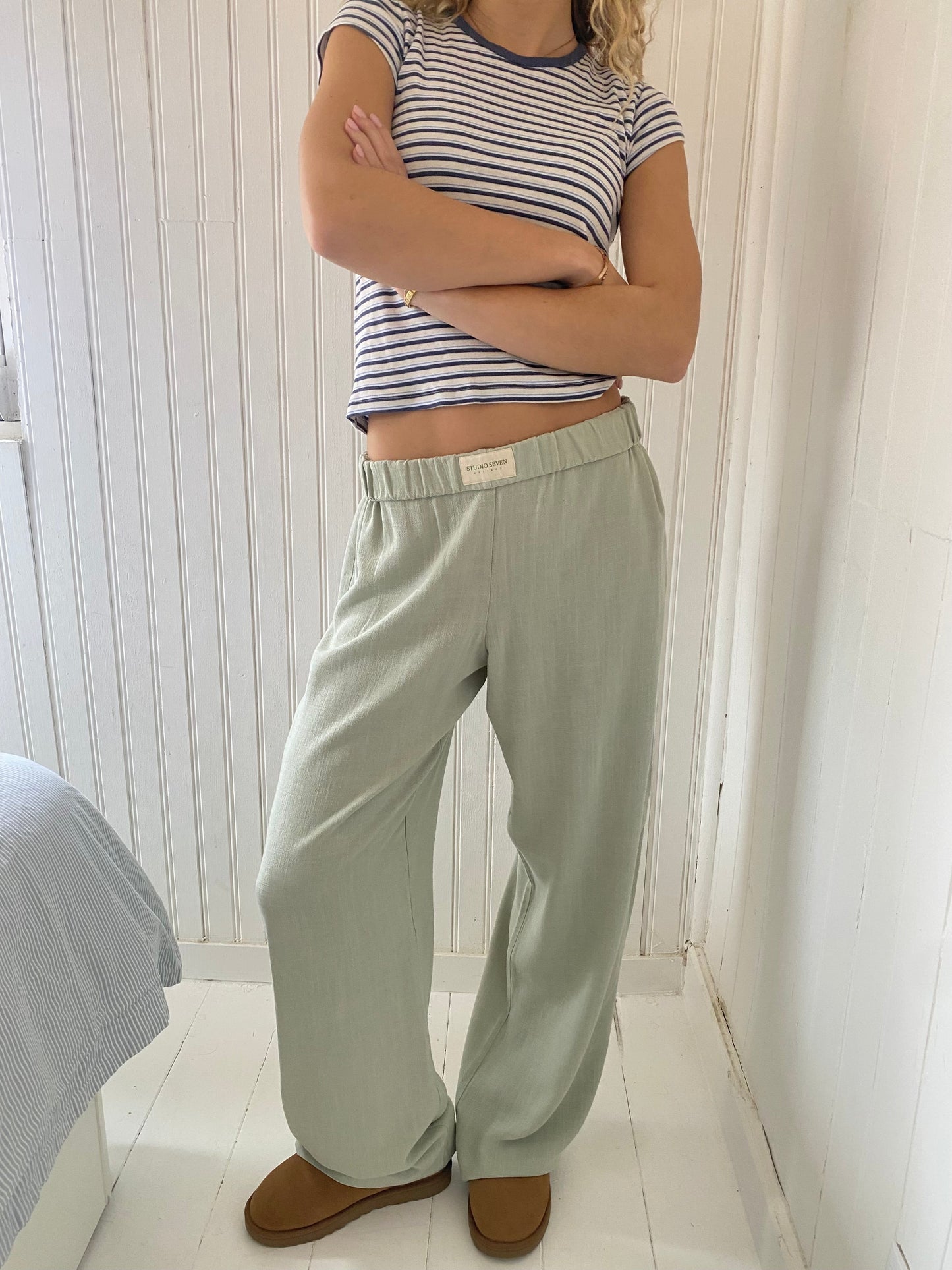 Loungebroek | Lage taille | Elastische tailleband | Laag uitgesneden broek | Damesbroek met wijde pijpen-Hallo Susanne