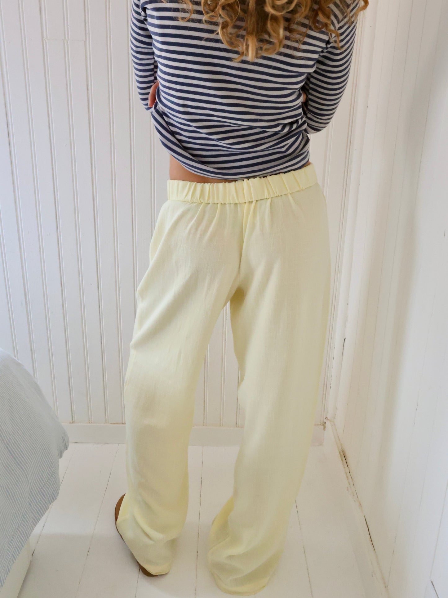 Loungebroek | Lage taille | Elastische tailleband | Laag uitgesneden broek | Damesbroek met wijde pijpen-Hallo Susanne