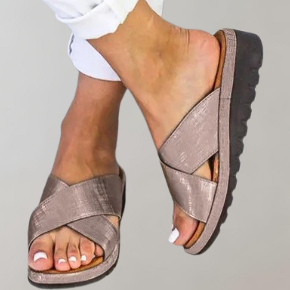 Slip-On Sandalen - Vrouwen Rubberen Zool Lage Sleehakken voor de Zomer-Hallo Susanne