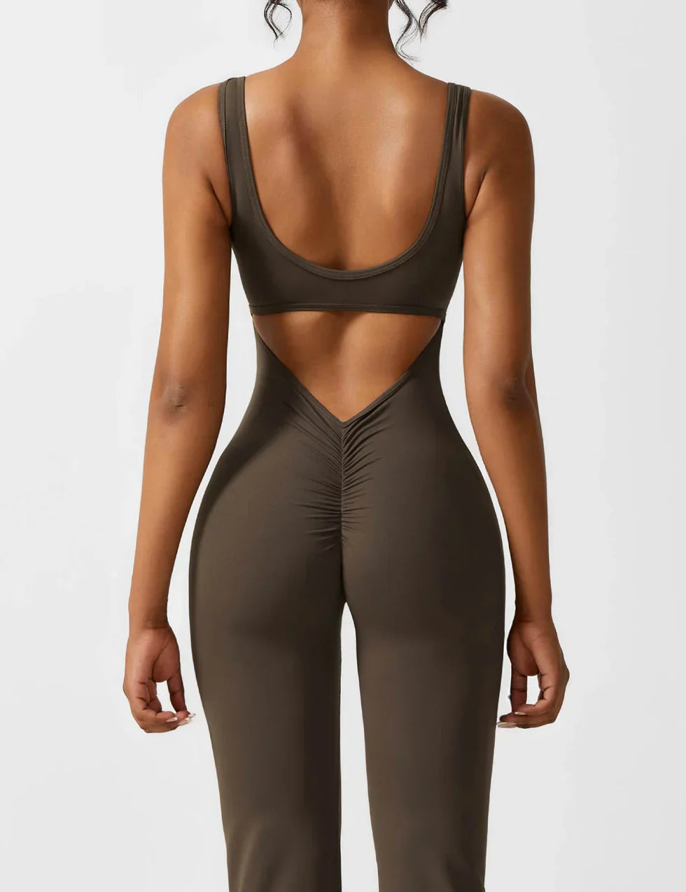 Trainings jumpsuit - Mouwloos uitlopende jumpsuit met Scrunch bips voor dames-Hallo Susanne