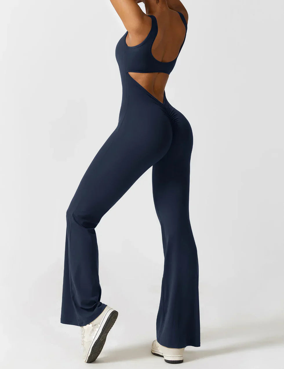 Trainings jumpsuit - Mouwloos uitlopende jumpsuit met Scrunch bips voor dames-Hallo Susanne