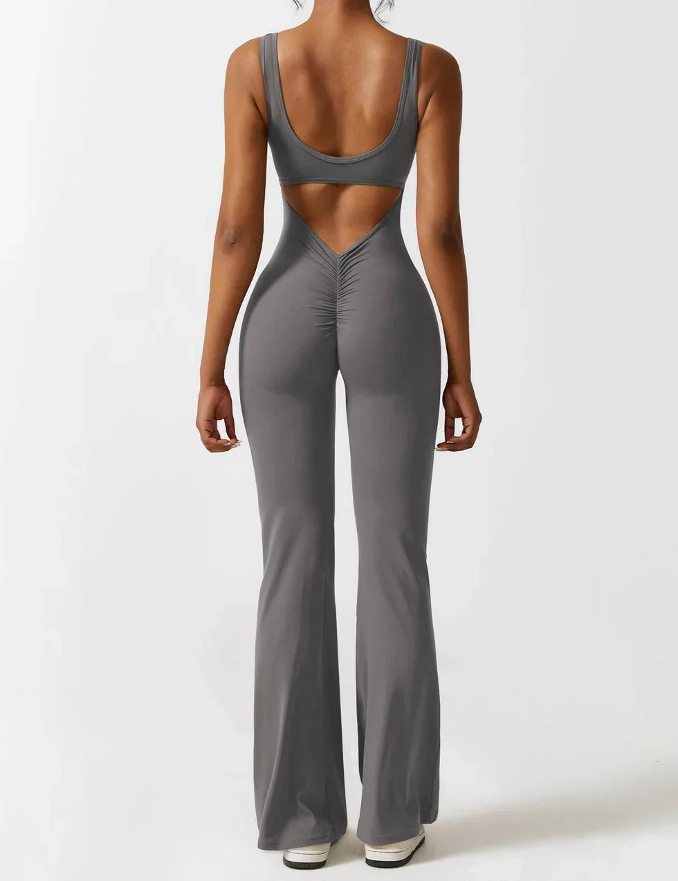 Trainings jumpsuit - Mouwloos uitlopende jumpsuit met Scrunch bips voor dames-Hallo Susanne