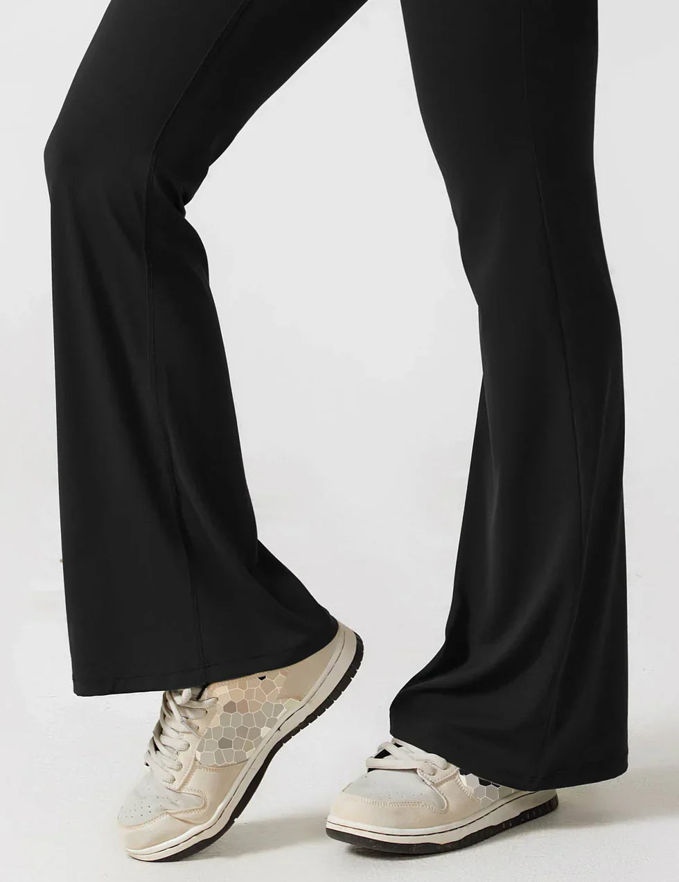 Trainings jumpsuit - Mouwloos uitlopende jumpsuit met Scrunch bips voor dames-Hallo Susanne