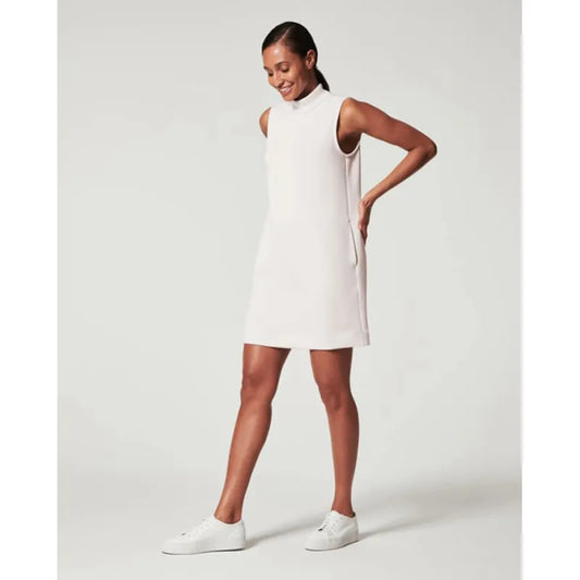 Witte Jurk - Losse pasvorm - Hoge hals - Mouwloze jurk - Mini-jurk-Hallo Susanne