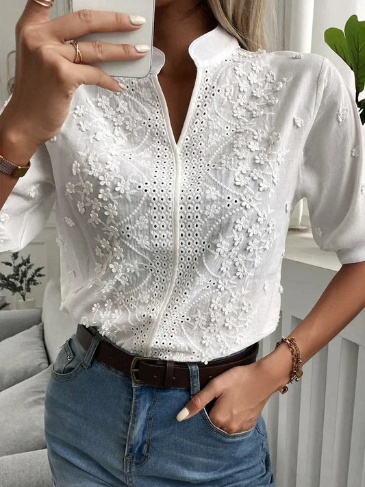 Witte blouse - Elegante geborduurde damesblouse met korte mouwen-Hallo Susanne